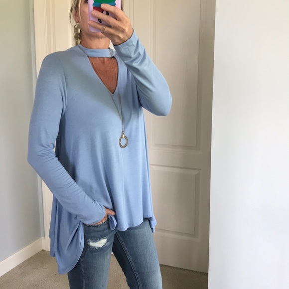 🎉HP🎉SIZE SM LEFT🎉Gorgeous Baby Blue Tunic - Picture 2 of 7